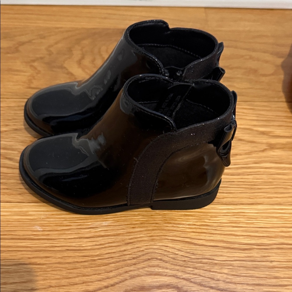 NWOT Place Glossy Black Kids Boots